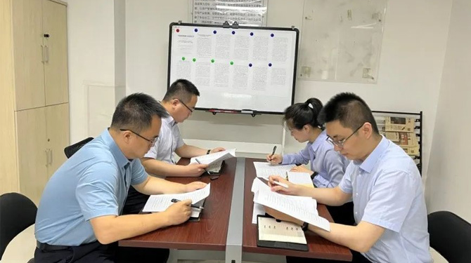 扶貧基金黨支部、第八黨支部、第四黨支部開展主題活動(dòng)